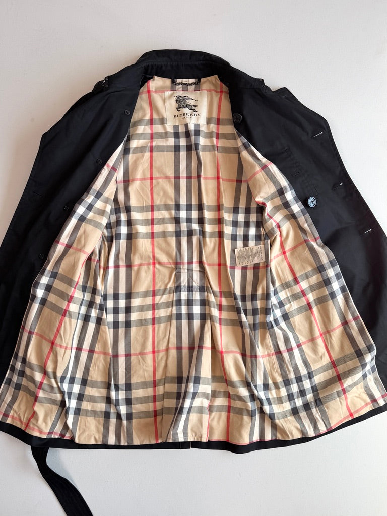 Burberry (54R) Black Poly/Cotton Gabardine Trench Coat