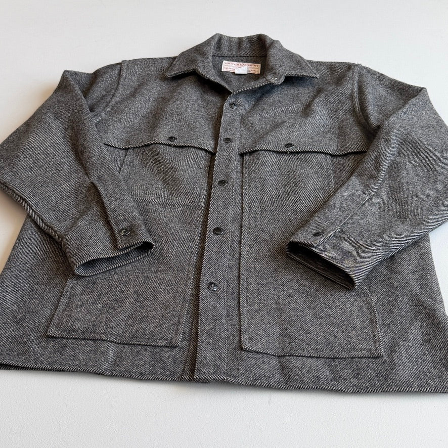 VNTG Filson (L) Style 95 Mackinaw Wool Gray Cape Coat