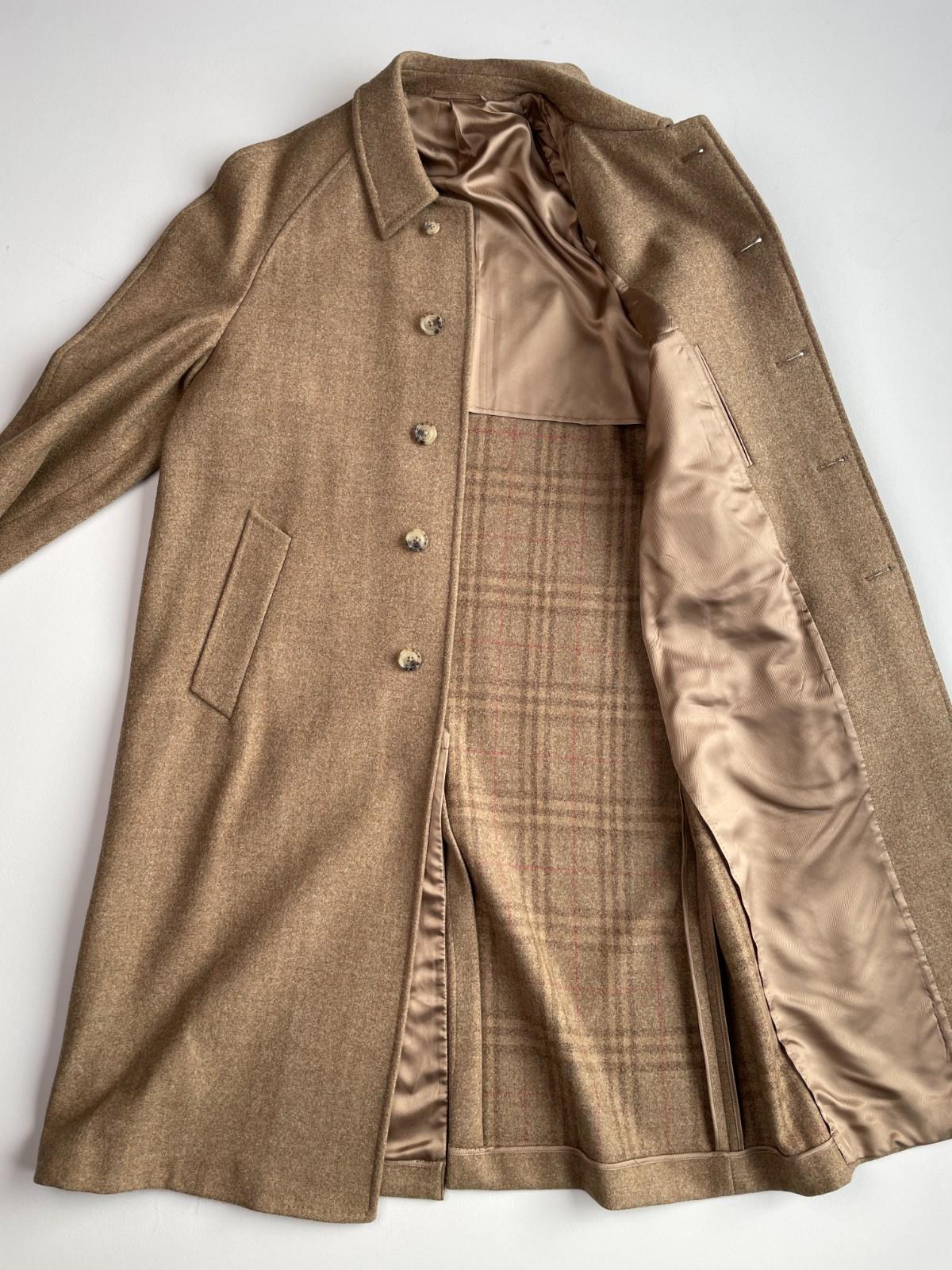 Burberry (42R) 100% Wool Camel Color Balmacaan Ragan Sleeve Over Top Coat