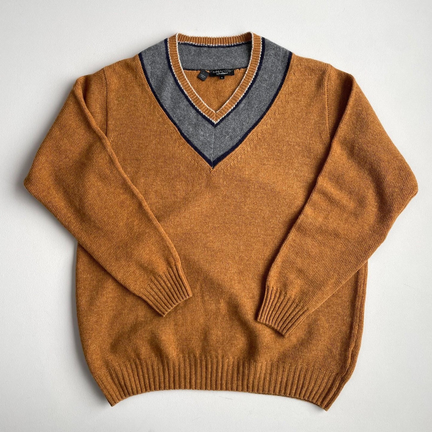 Phineas Cole by Paul Stuart (XL) Burnt Orange 100% Wool Cricket V-Neck Sweater