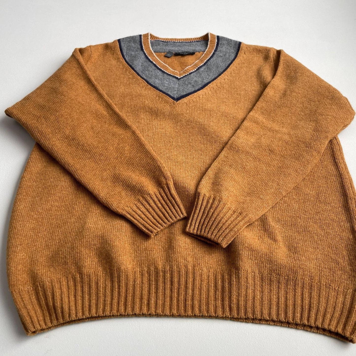 Phineas Cole by Paul Stuart (XL) Burnt Orange 100% Wool Cricket V-Neck Sweater