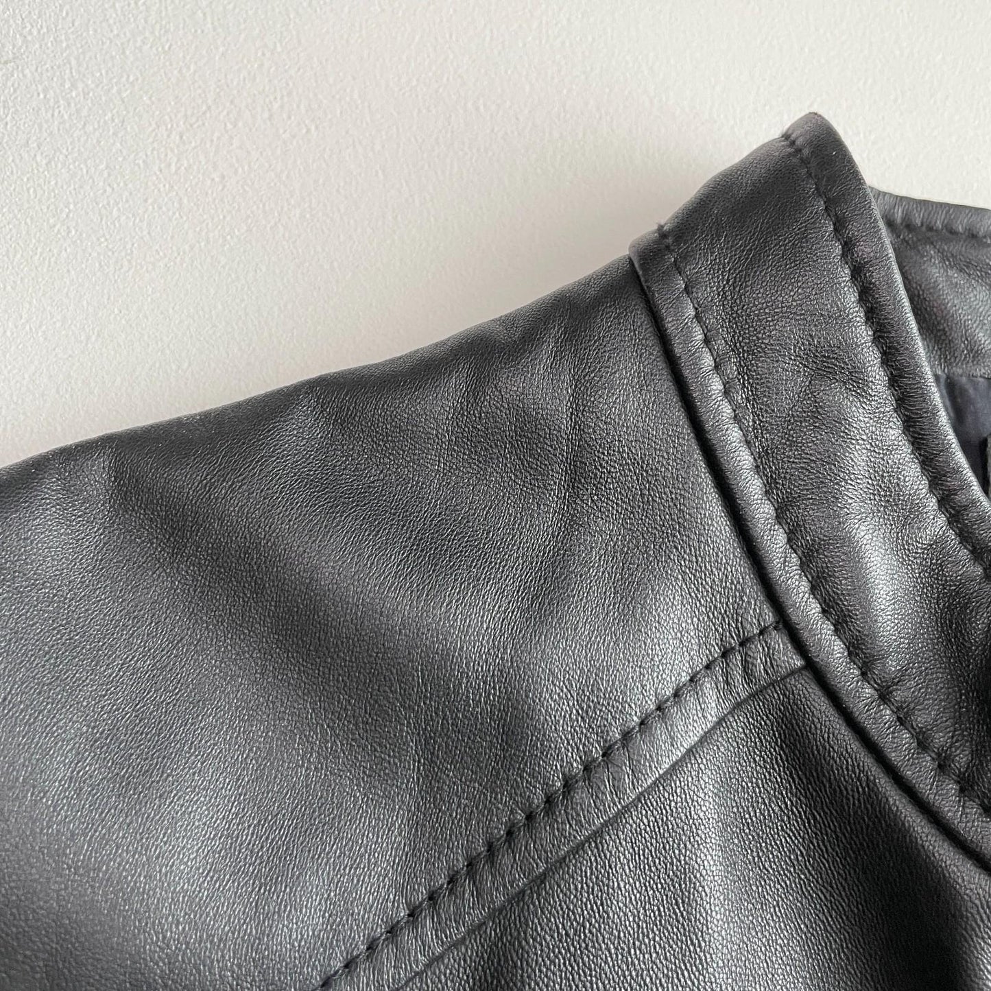 Barneys New York (XL) Black Leather Cafe Racer Motorcycle Jacket