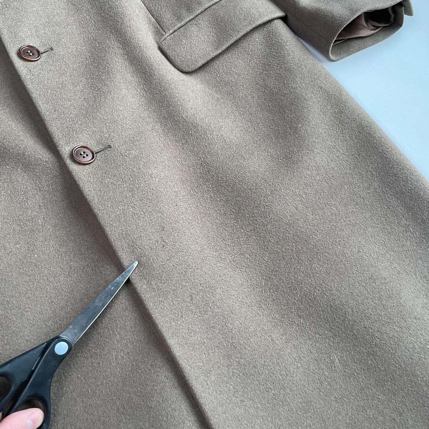 Saks Fifth Avenue (44) Wool Cashmere Made In Italy Camel Color Top Over Coat