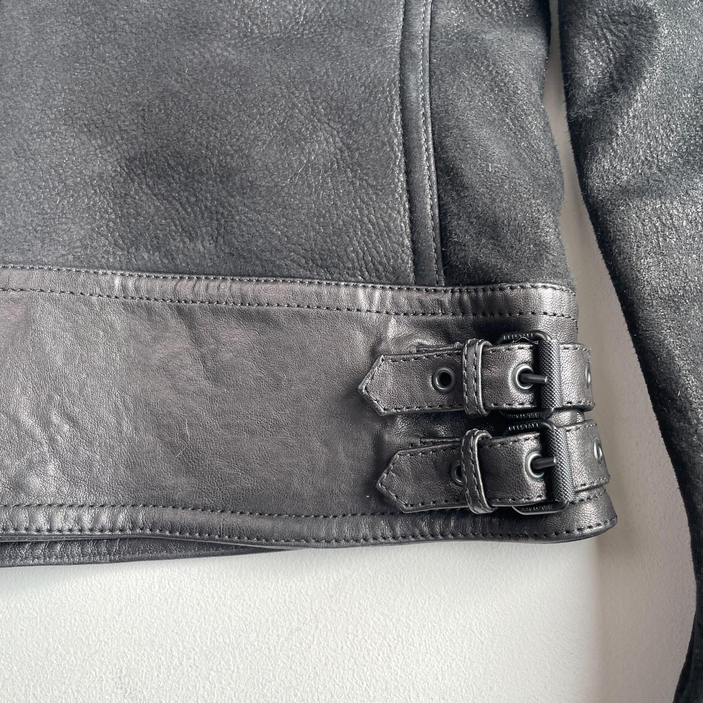 Belstaff (size 48 / M) Nubuck Leather Shearling Cafe Racer Black Jacket