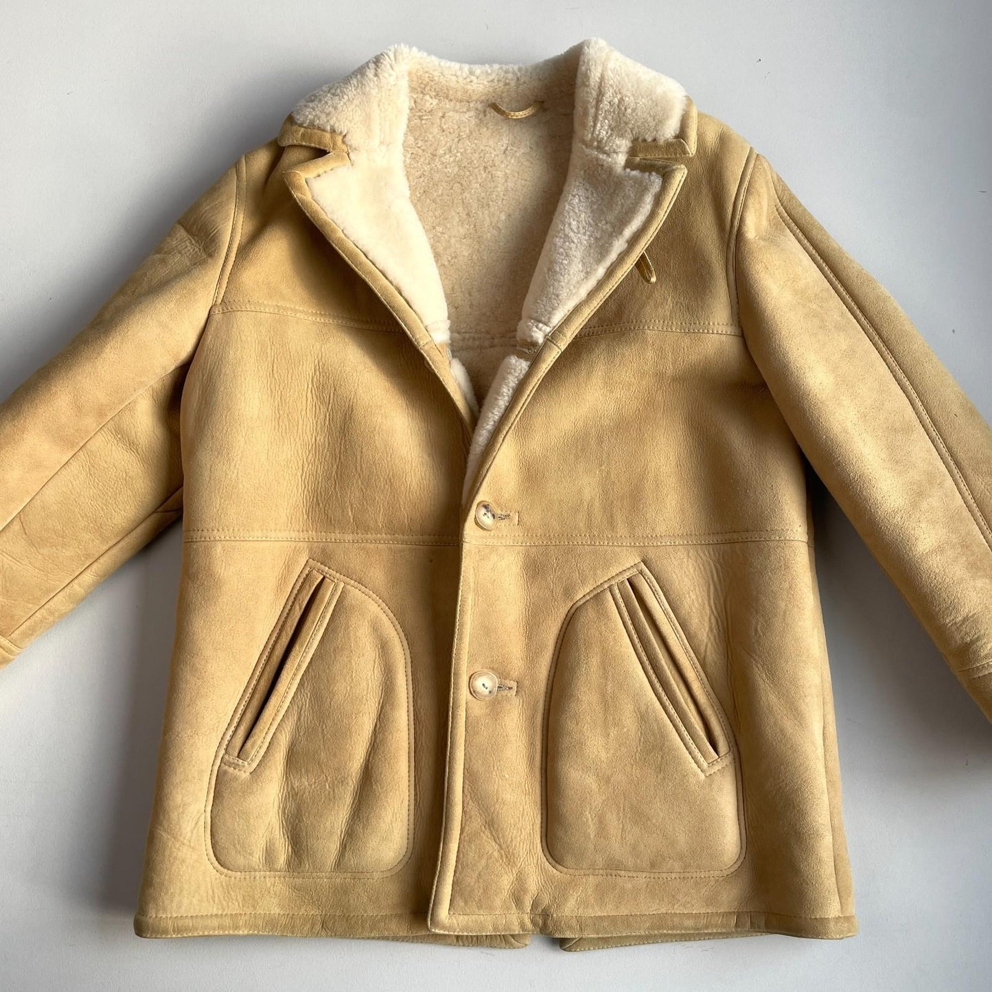 VNTG Knights Tailors (46 / XL) Genuine Leather Shearling Revere Collar Coat