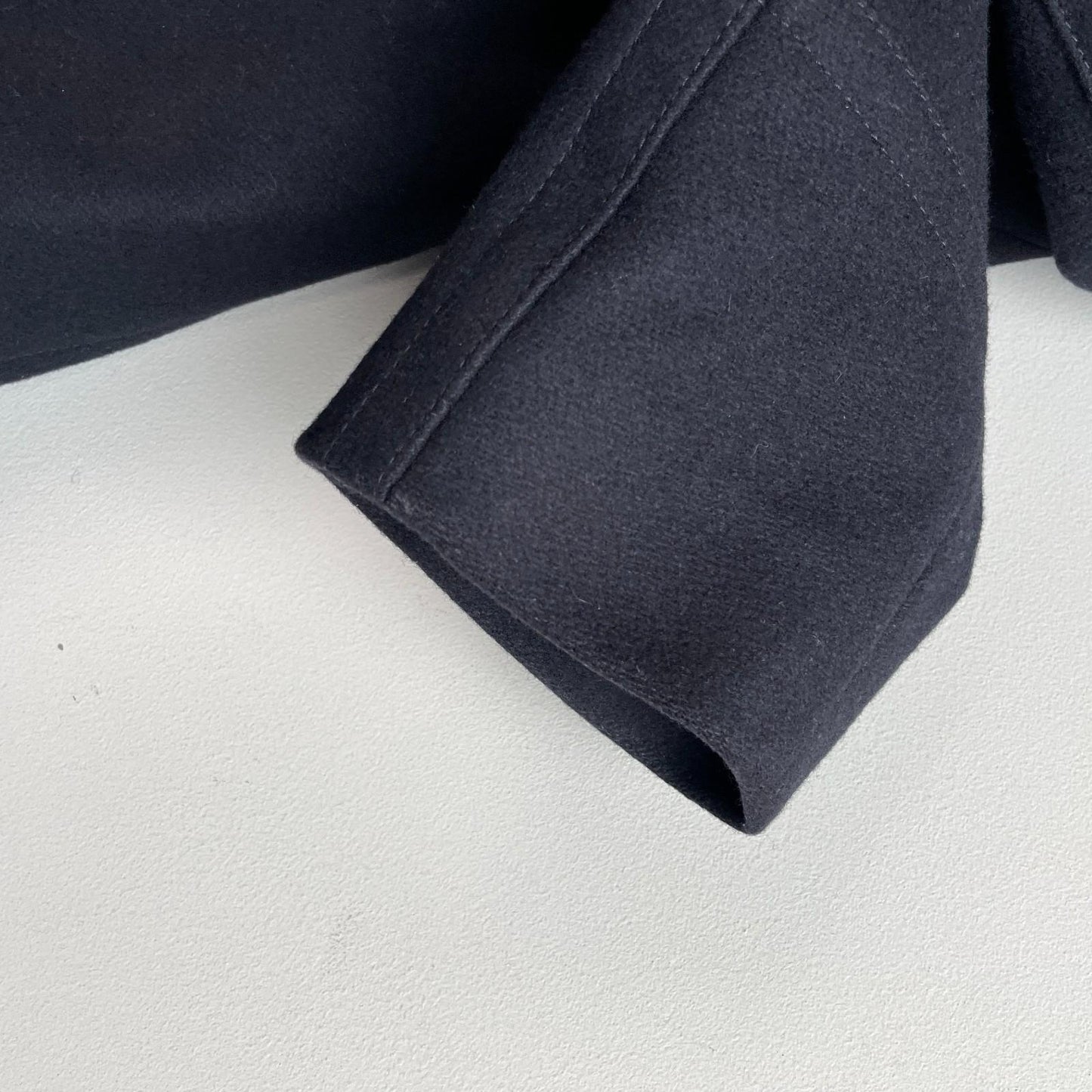 Burberry (XL)  Navy Blue Wool/Cashmere Gray Nova Check Peacoat