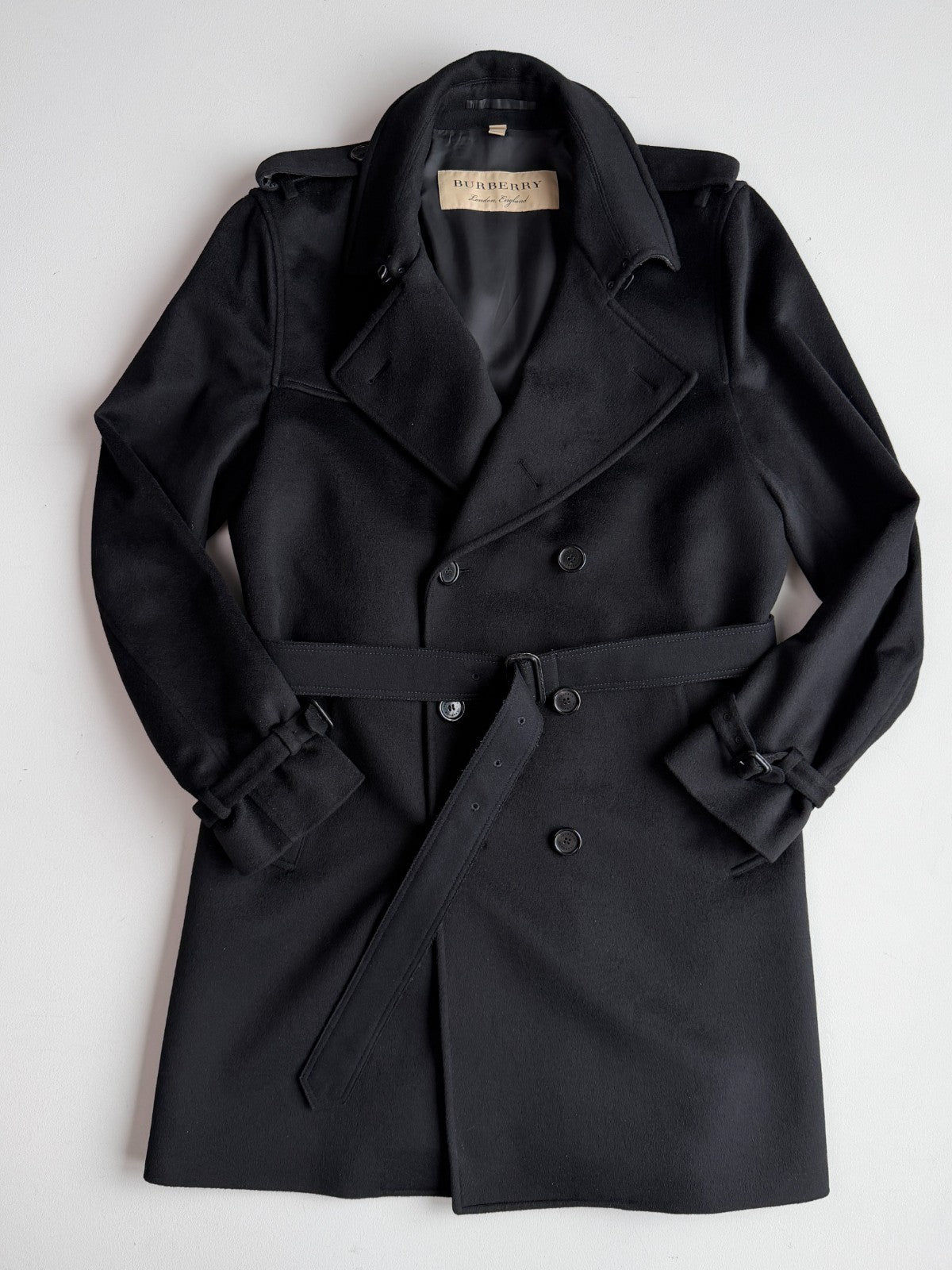 MINT Burberry (54) 100% Cashmere Mid-Length Black Trench Coat