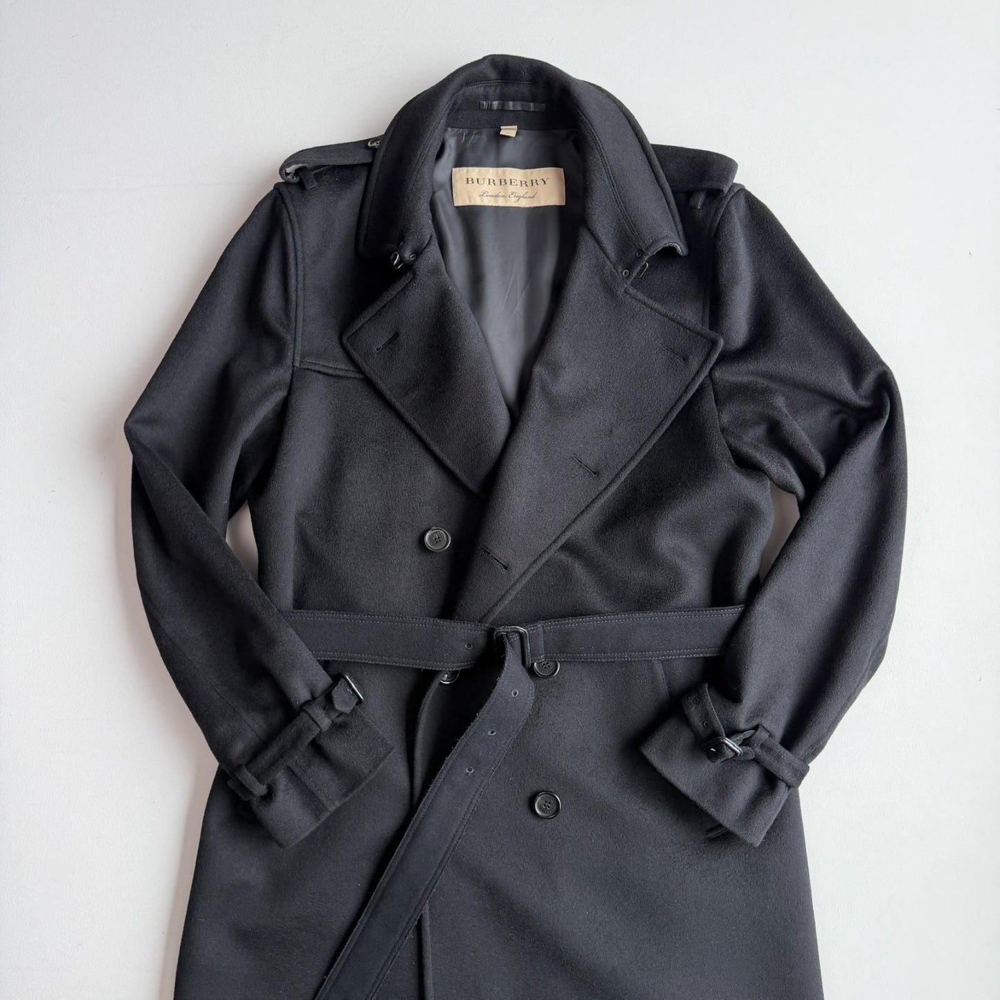 MINT Burberry (54) 100% Cashmere Mid-Length Black Trench Coat