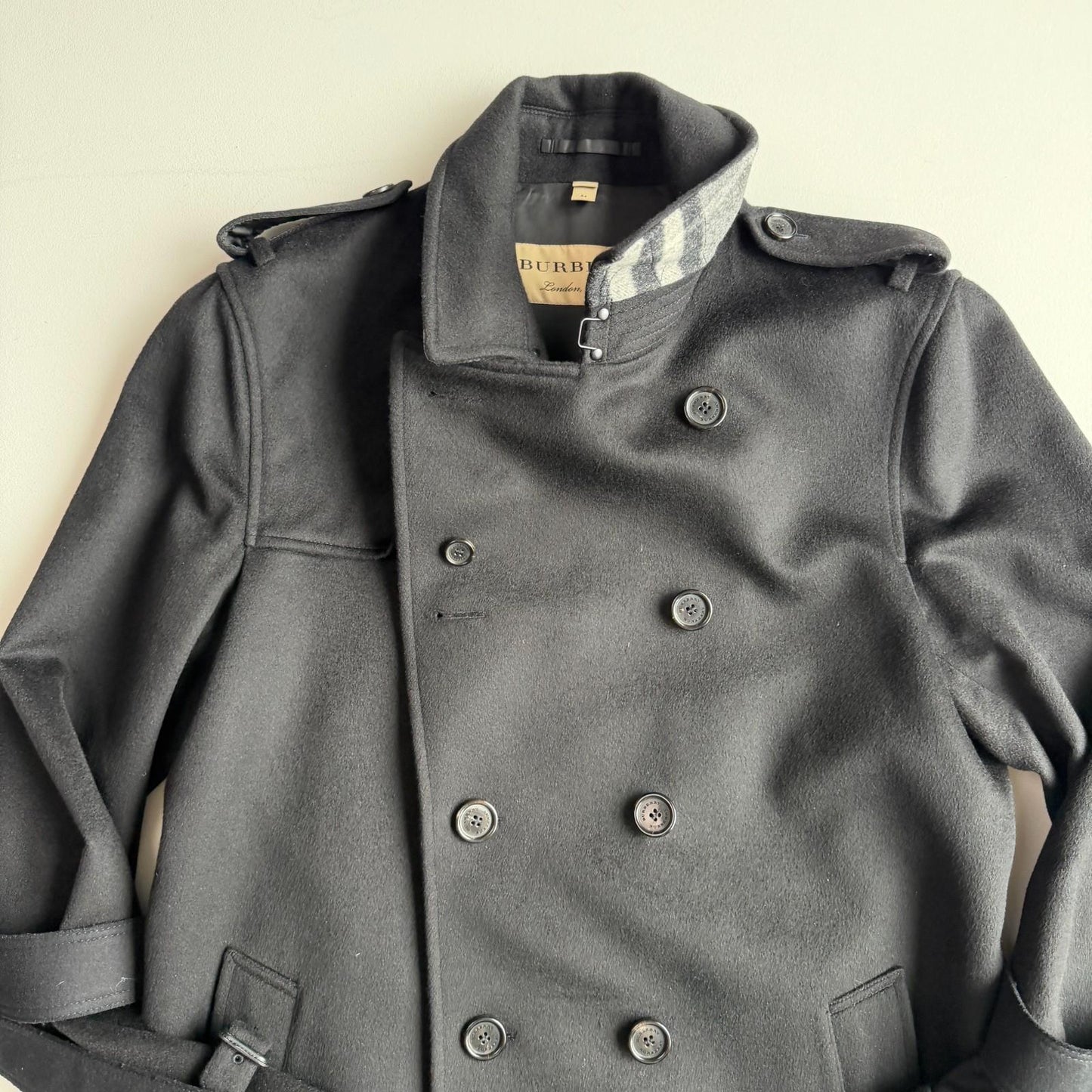 MINT Burberry (54) 100% Cashmere Mid-Length Black Trench Coat