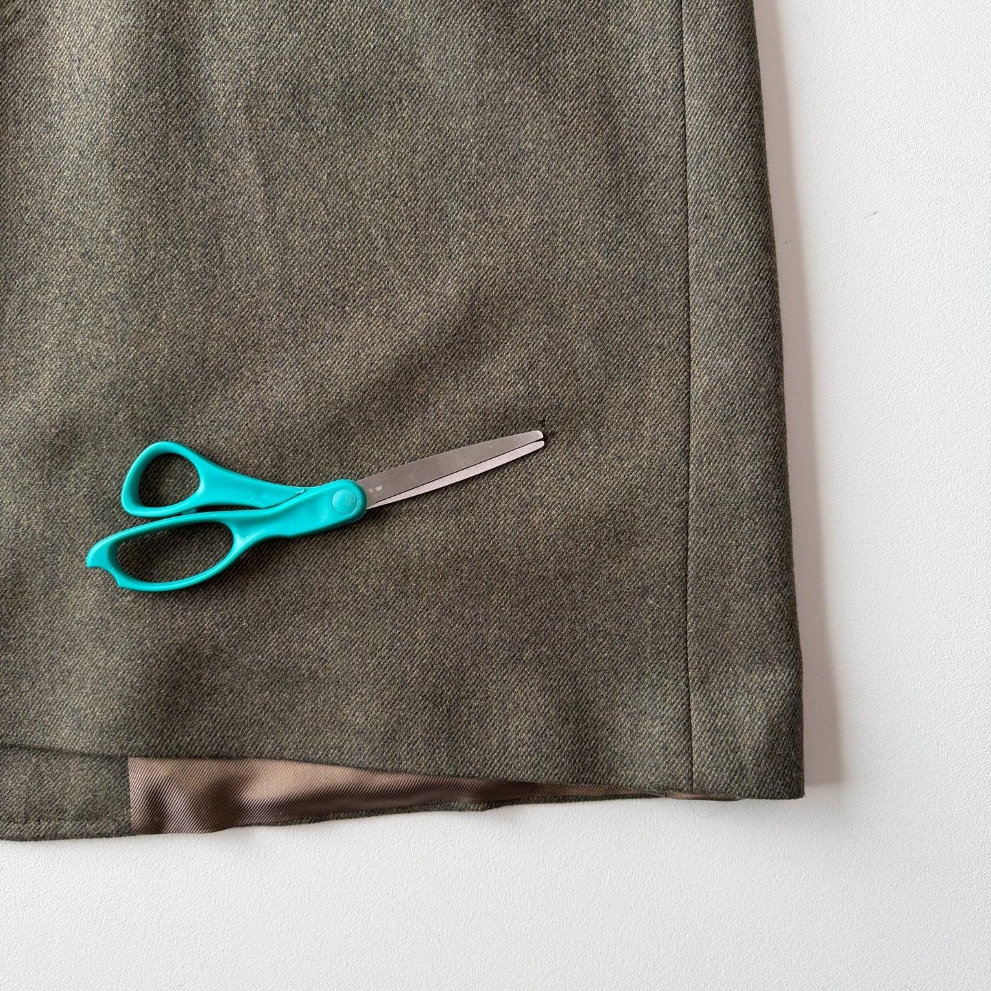 Burberry (48L) 100% Wool Olive Green Belted Balmacaan Raglan Coat