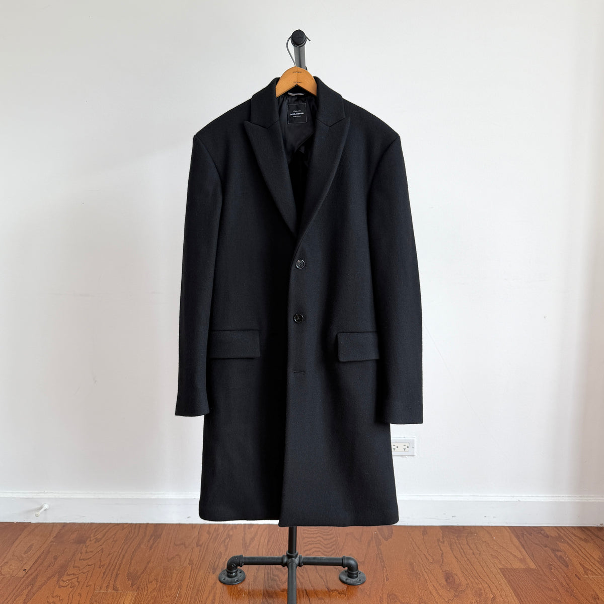 NWT Dolce & Gabbana (50IT / 40R) Black Wool Blend Peak Lapel Topcoat