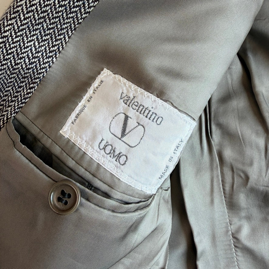 Valentino Uomo (44L) Wool Silk Herringbone Unvented Two Button Sport Coat