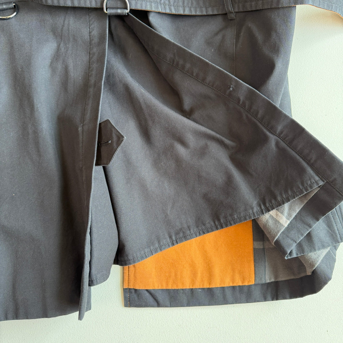Burberry (38R / 48IT) 100% Cotton Gabardine Contrast Black Trench Coat