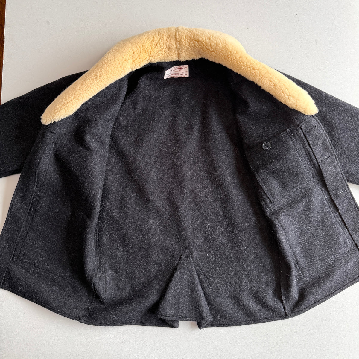 Filson (L) Shearling Collar Charcoal Mackinaw Wool Packer Coat