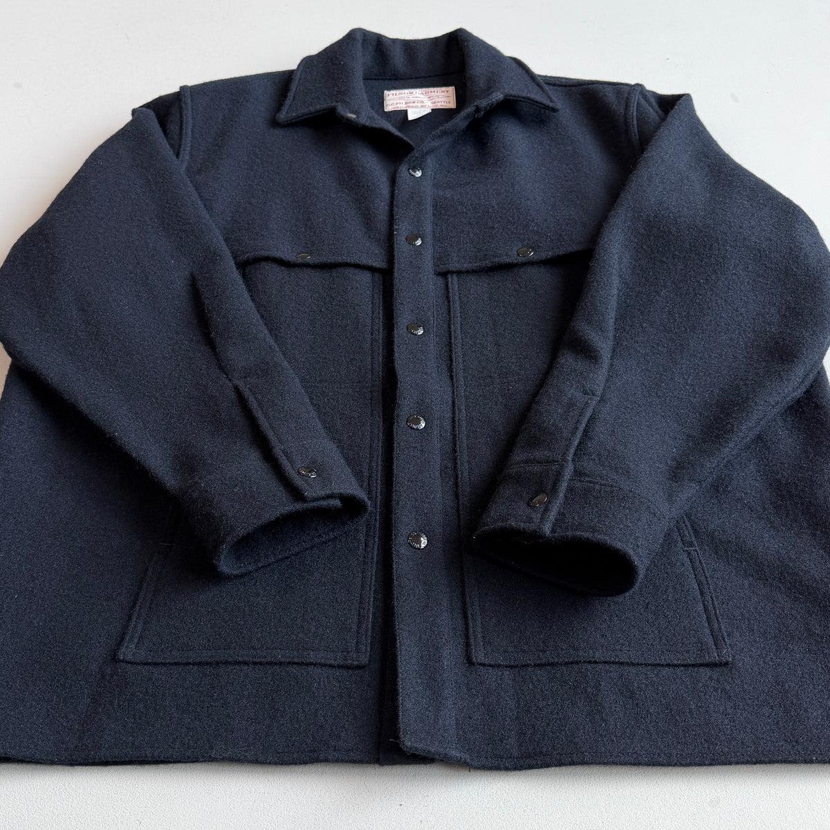 MINT! Filson (2XL) Navy Blue Wool Mackinaw Style 95 Cape Coat
