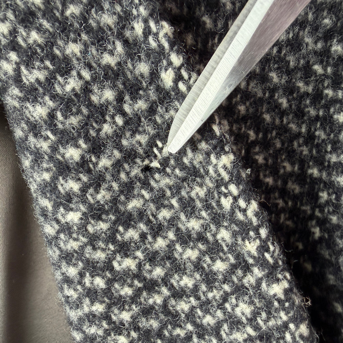 VNTG Giorgio Armani MANI (42R) 100% Wool Tweed Belted Balmacaan Overcoat