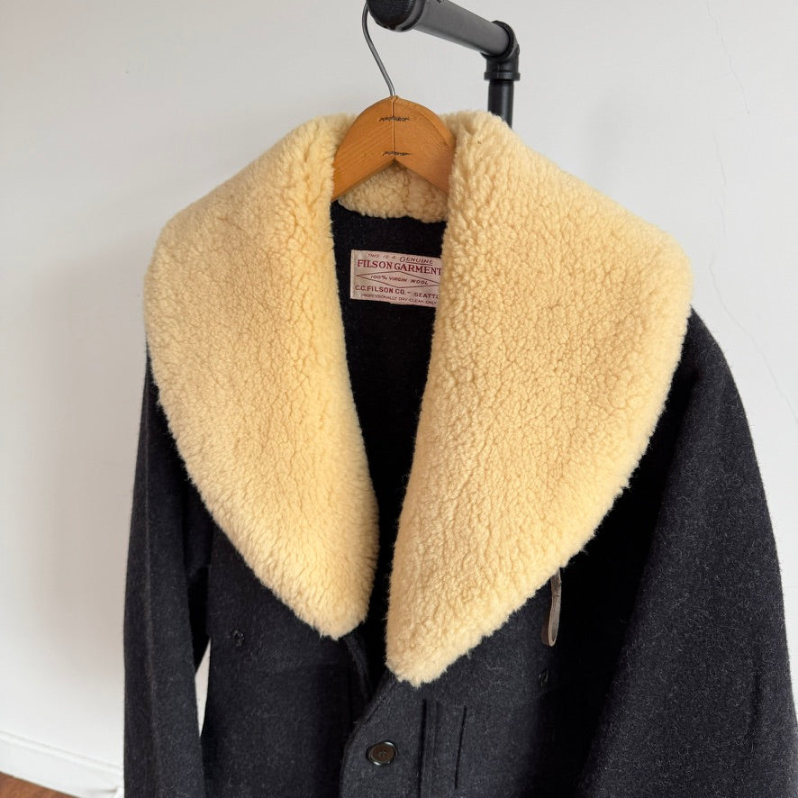 Filson (L) Shearling Collar Charcoal Mackinaw Wool Packer Coat