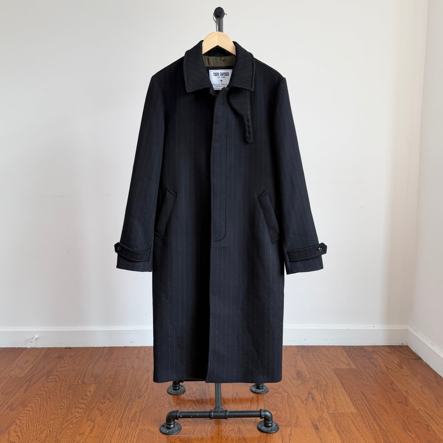 Todd Snyder / Private White VC (4 /M) Wool Gray Chalk Stripe Topcoat