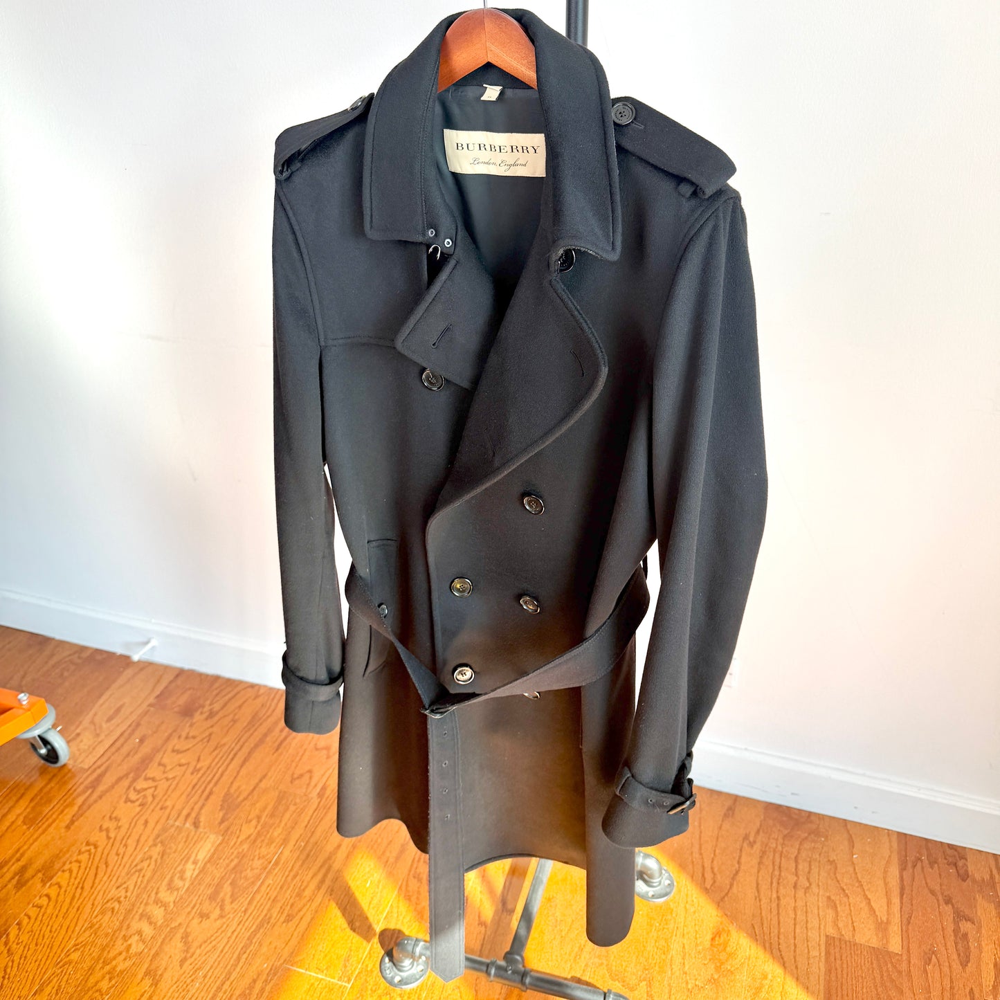 MINT Burberry (54) 100% Cashmere Mid-Length Black Trench Coat