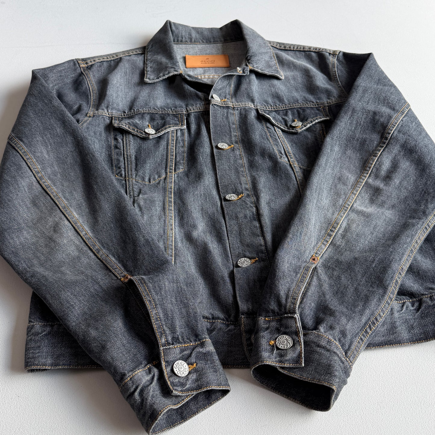 Gucci (52IT / L) Gray Faded Denim Type III Trucker Jacket