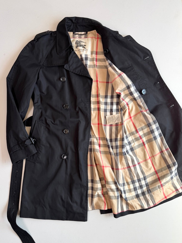 Burberry (54R) Black Poly/Cotton Gabardine Trench Coat