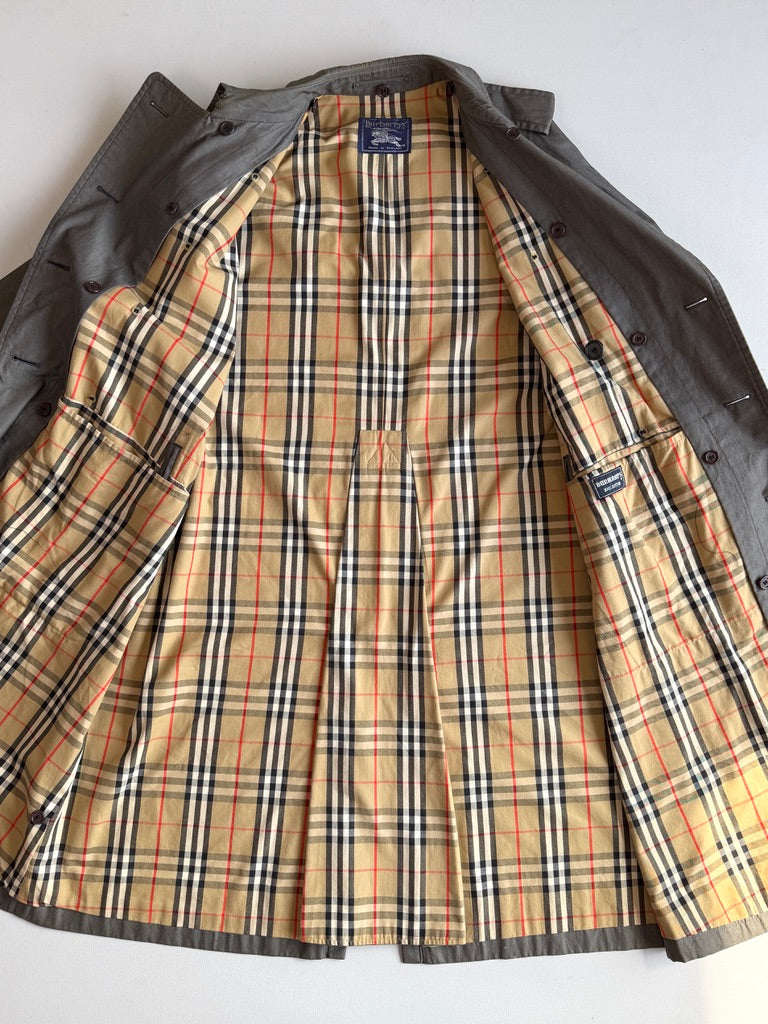 VNTG Burberry (44L) 100% Cotton Gabardine Double Breast Gray Trench Coat