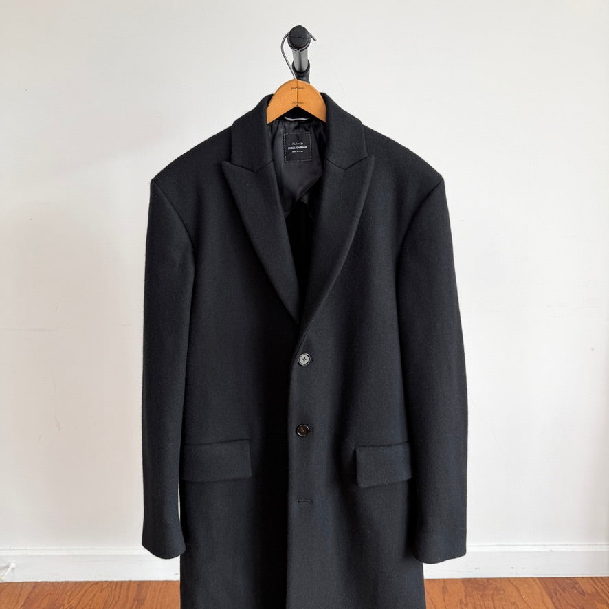 NWT Dolce & Gabbana (50IT / 40R) Black Wool Blend Peak Lapel Topcoat