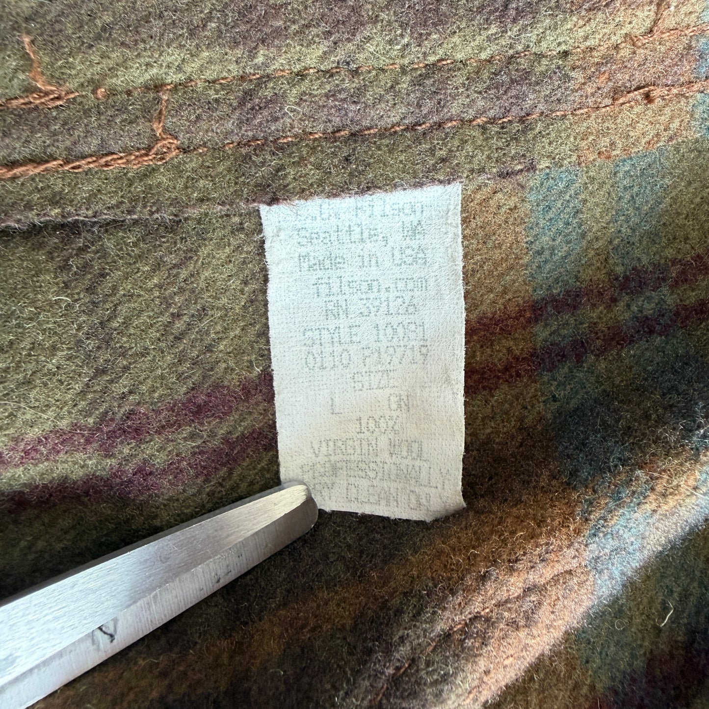 Filson (L) Yukon Wool Plaid Shooting Cruiser Mackinaw Coat