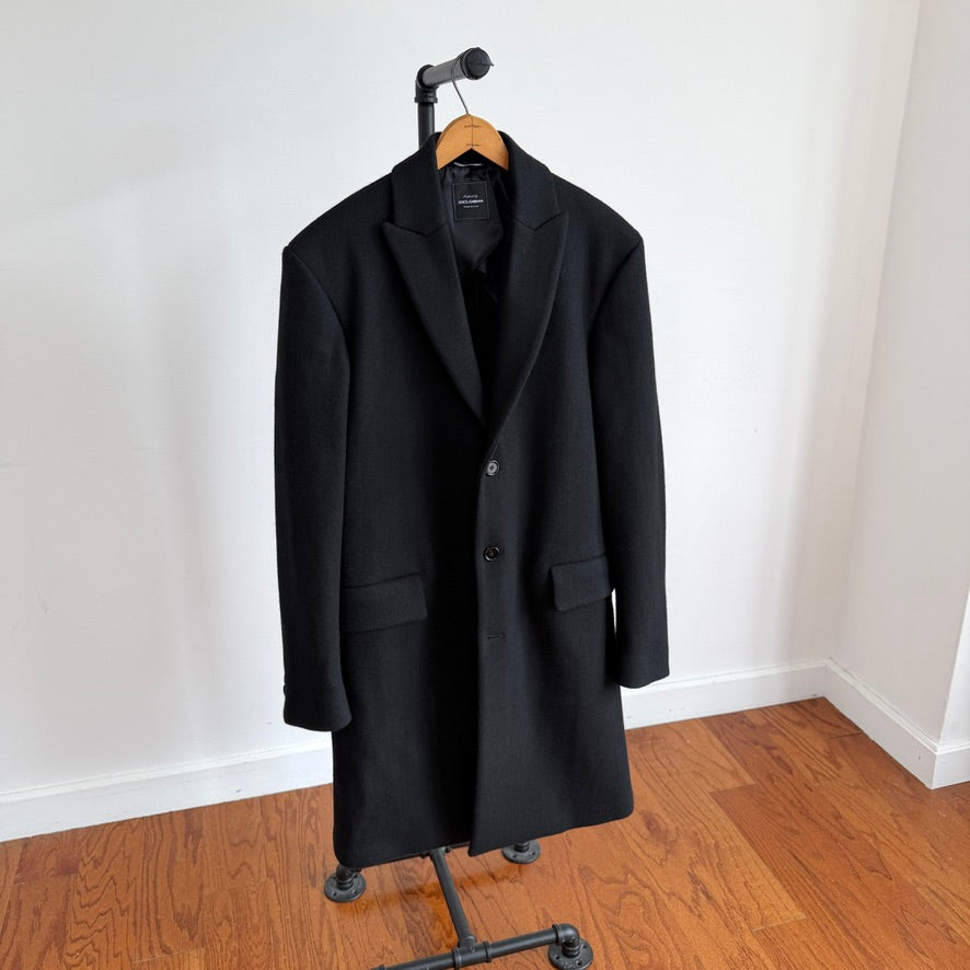 NWT Dolce & Gabbana (50IT / 40R) Black Wool Blend Peak Lapel Topcoat