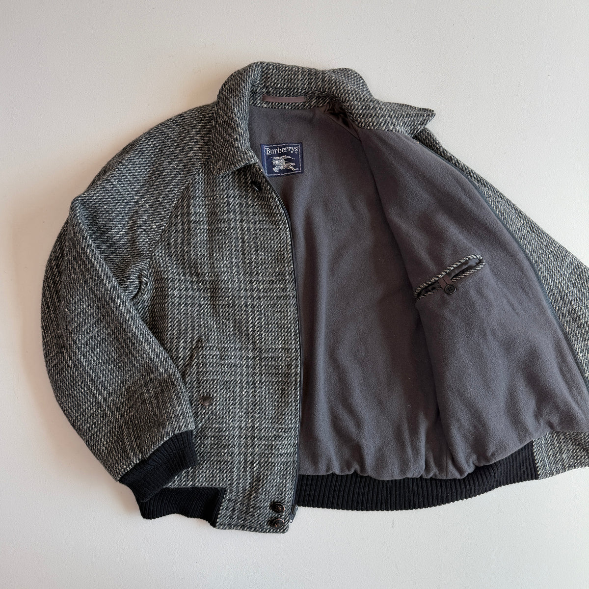 VNTG Burberry (40 / L) Tweed Wool Gray Raglan Sleeve Jacket