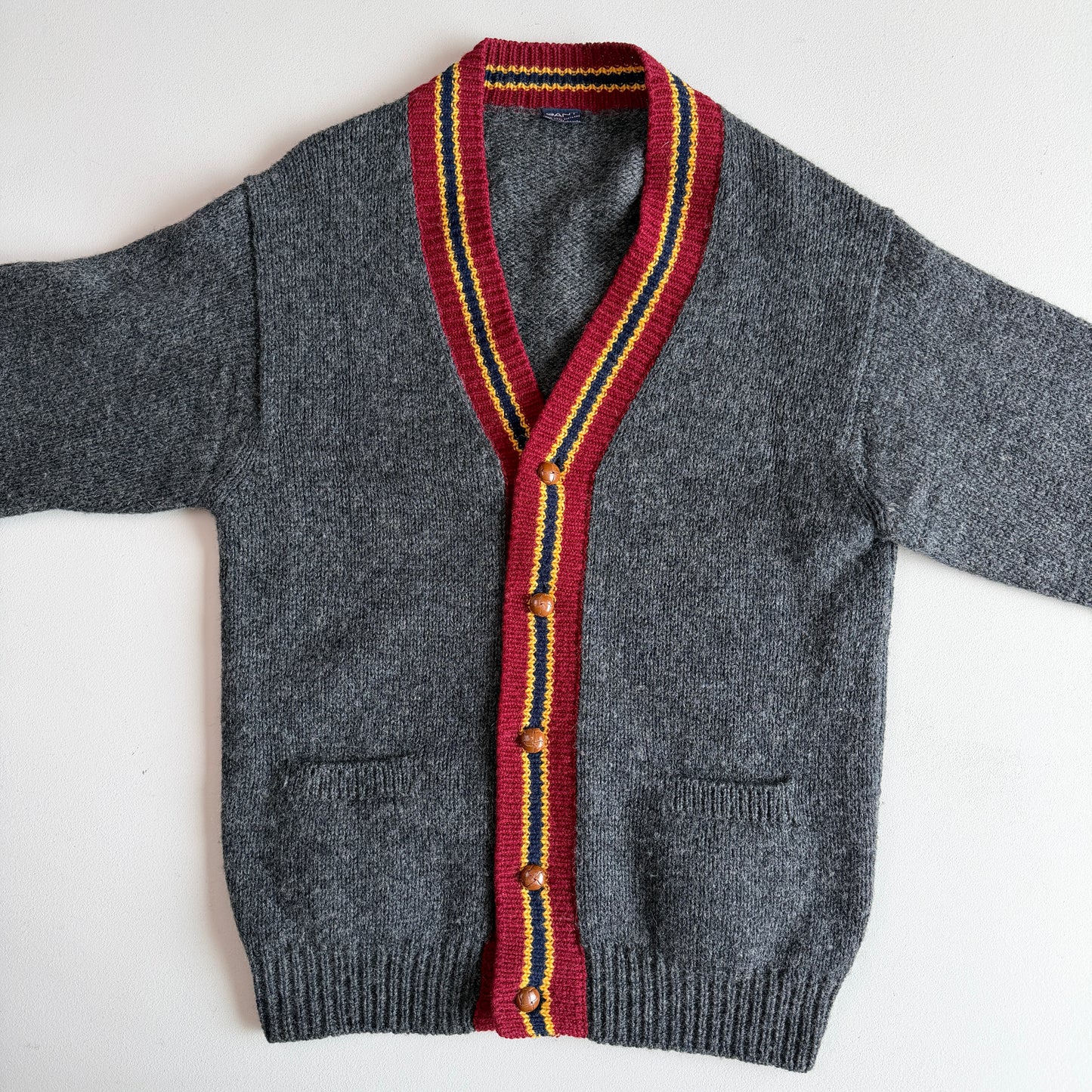VNTG GANT (L) Ivy Prep "Gryffindor" Shetland Wool Cardigan Sweater