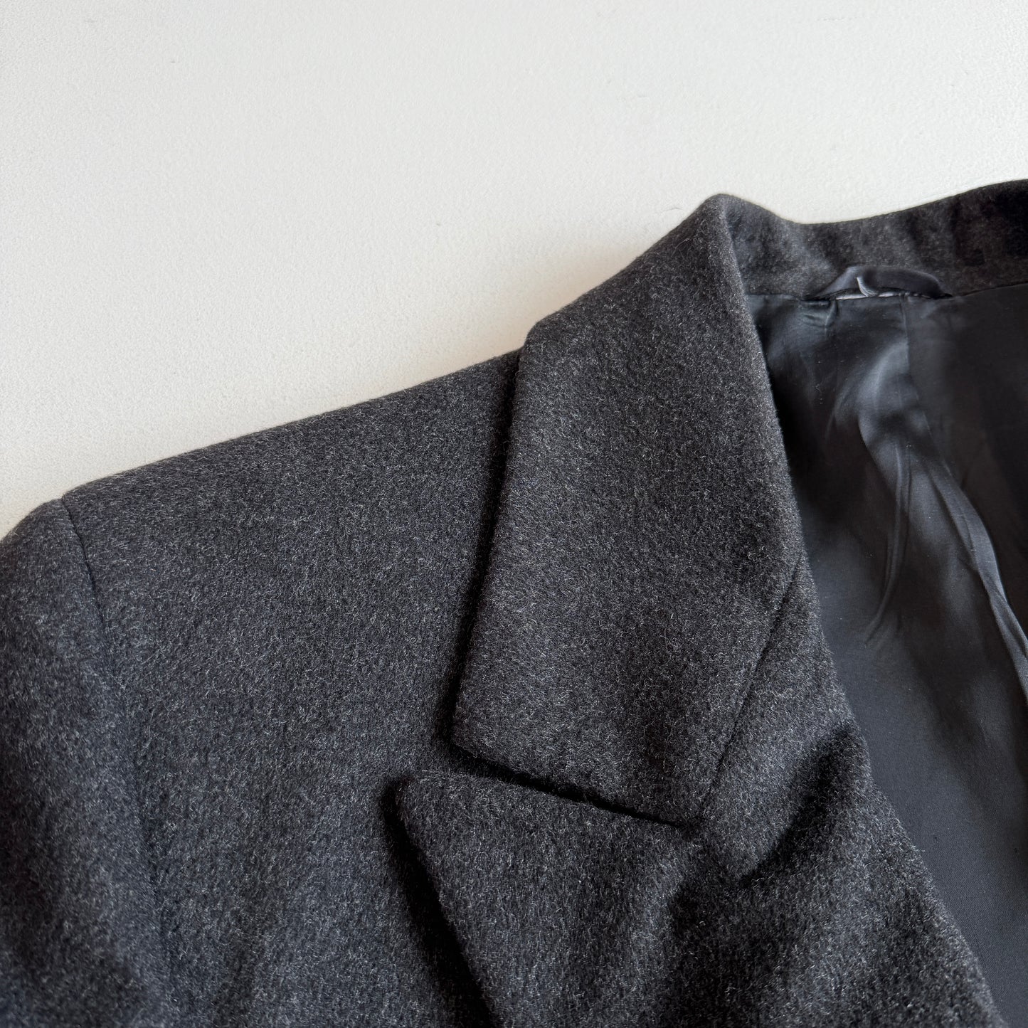 VNTG Giorgio Armani (42 / 52) 100% Cashmere Double Breast Overcoat