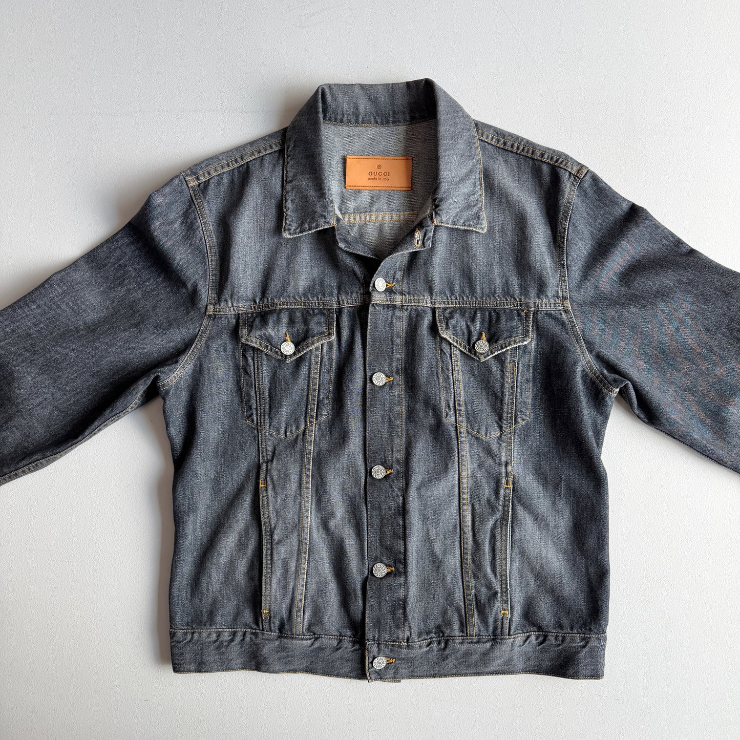 Gucci (52IT / L) Gray Faded Denim Type III Trucker Jacket