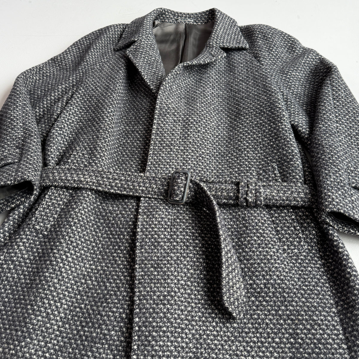 VNTG Giorgio Armani MANI (42R) 100% Wool Tweed Belted Balmacaan Overcoat