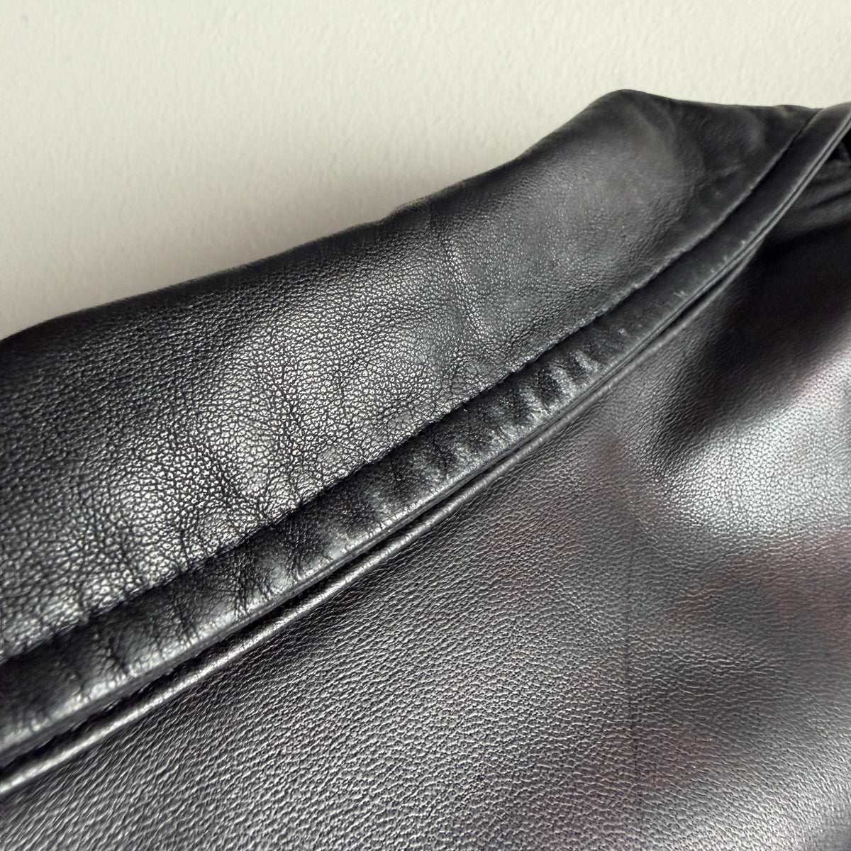 Paul Stuart (M) Glove Soft Off-Black Leather Jacket